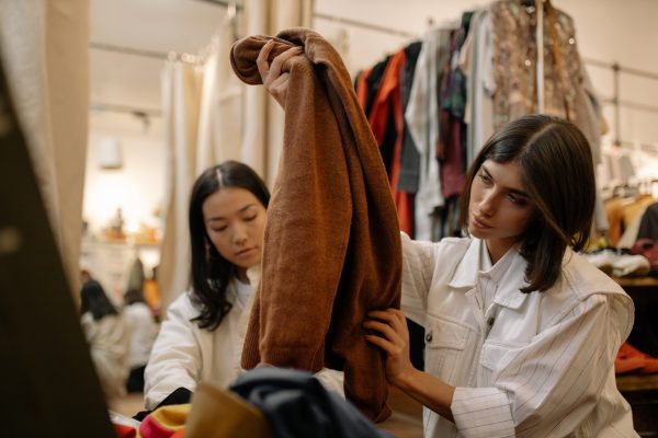 Why Thrifting Clothes is an Eco-Friendly Alternative to Fast Fashion