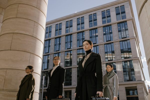 Re-Socializing After Lockdown: How to Get Used to Being Around People Again