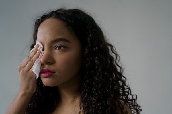 Finding the Perfect Fit: Makeup Options for Sensitive Skin
